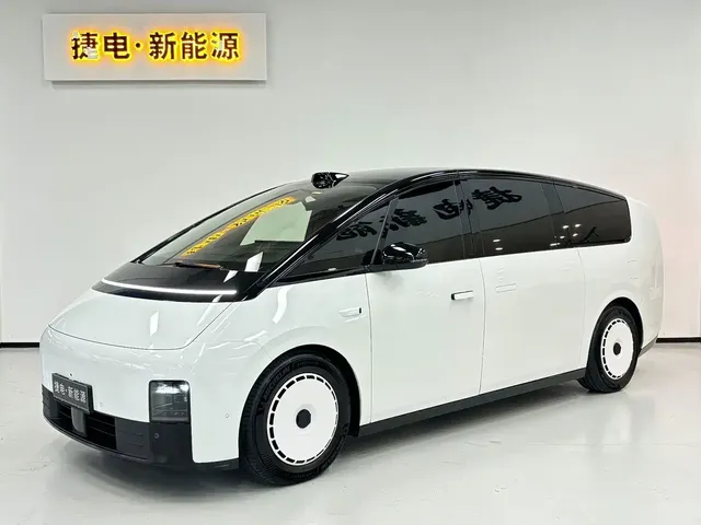 Li Auto MEGA 2024 Ultra