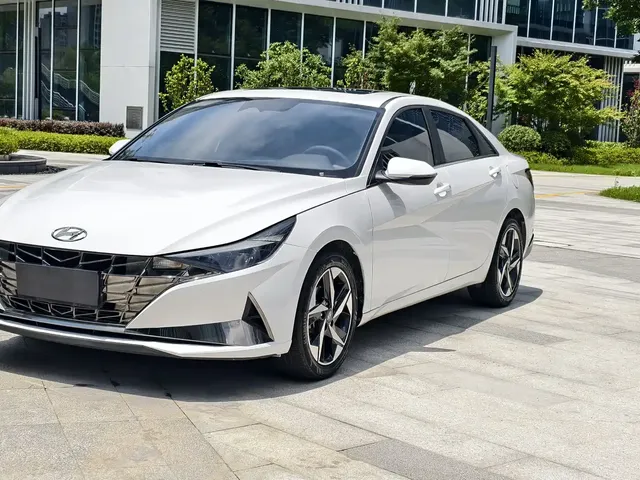 Hyundai Elantra 2021 240TGDi DCT LUX Premium Edition