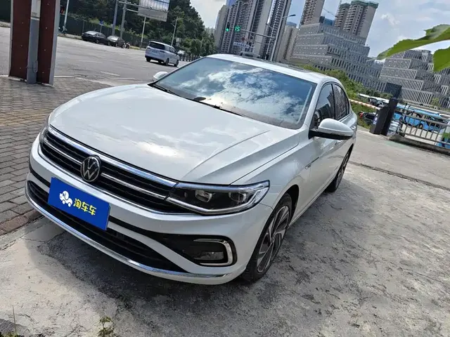 Volkswagen Bora 2023 300TSI DSG Premium Edition