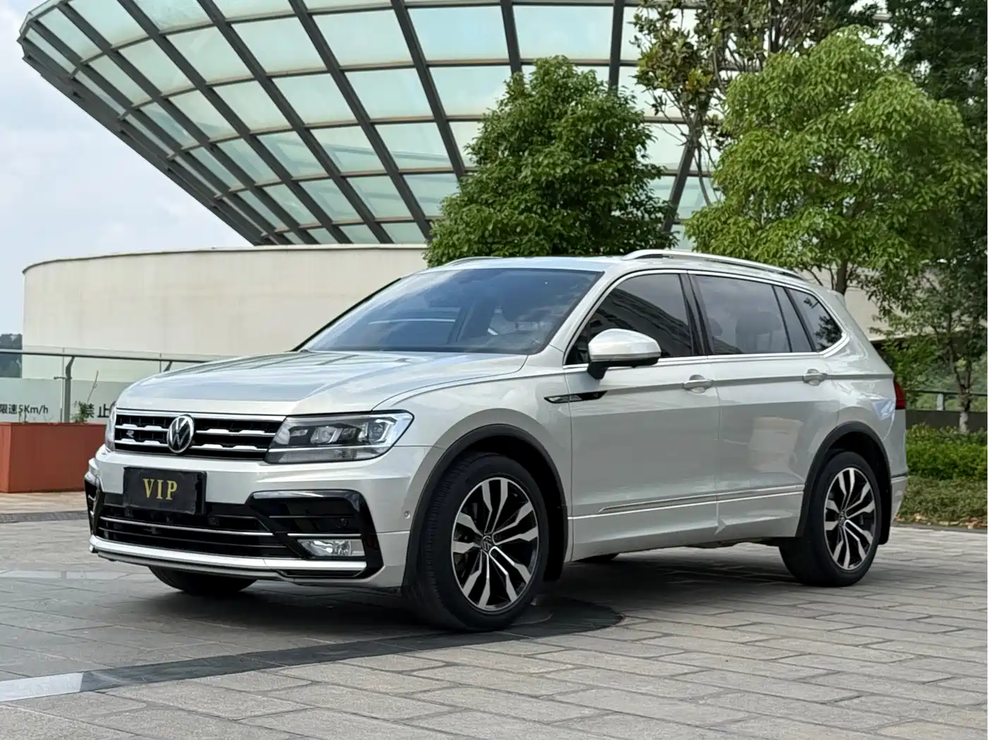 Volkswagen Tiguan L 2021 330TSI Automatic 2WD R-Line Premium