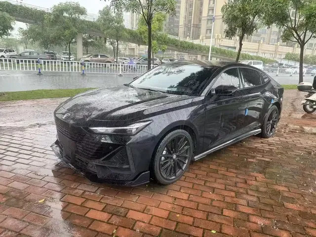 Changan UNI-V 2022 1.5T Sport Edition