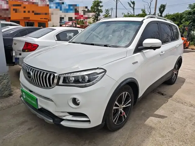SWM Motor SWM X7 2020 2.0L Manual Comfort 7-seater