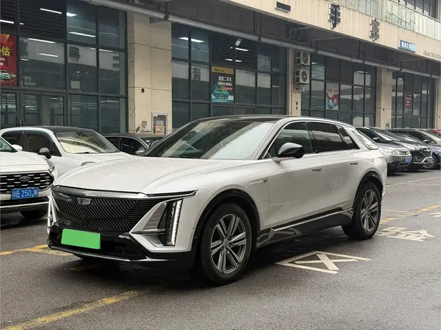 Cadillac IQ Rui Ge 2022 RWD Long Range Luxury Edition