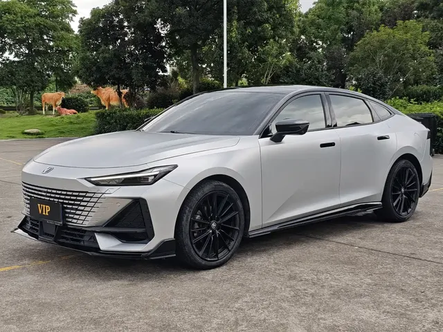 Changan UNI-V 2023 1.5T Sport Edition