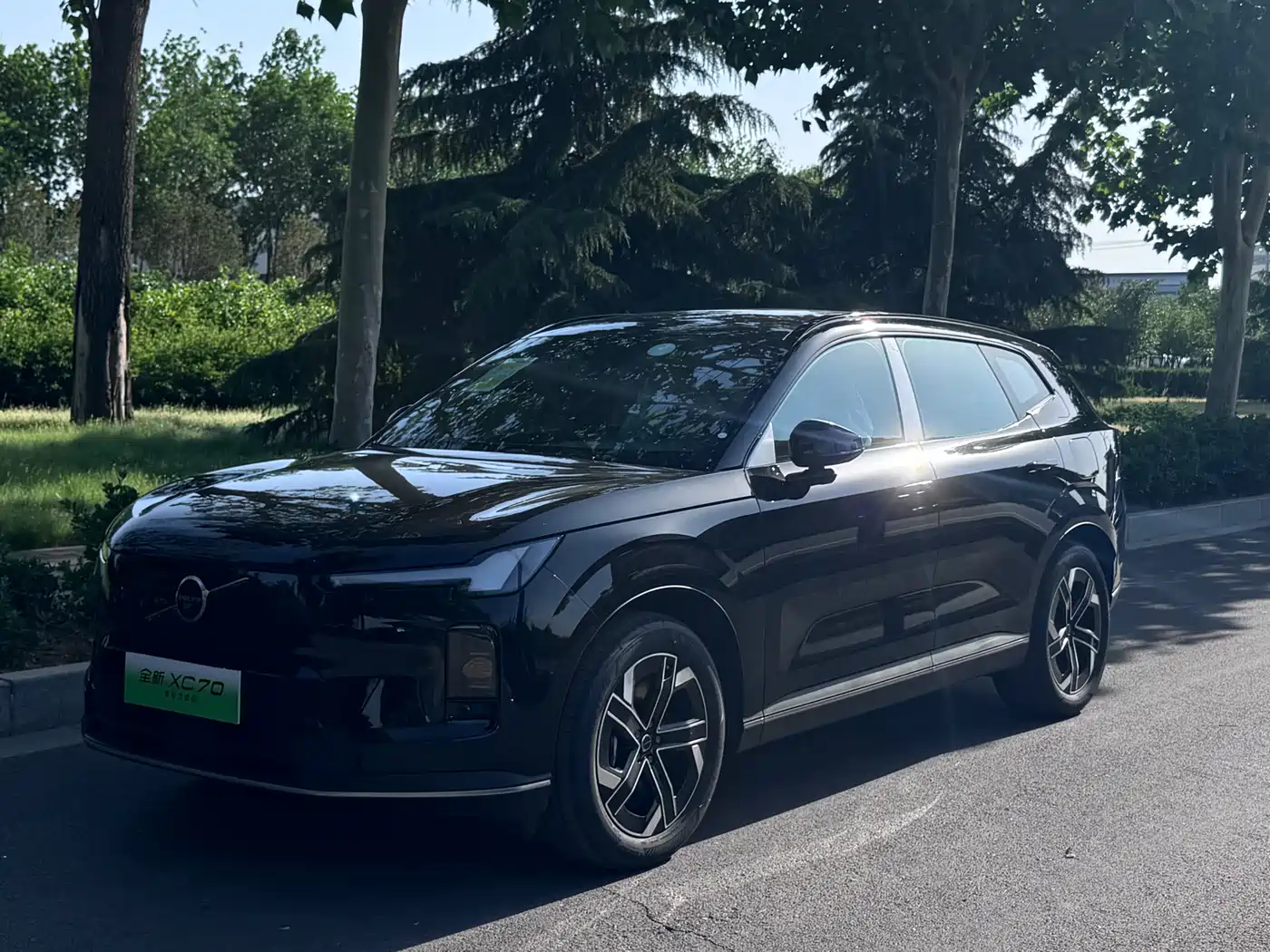 Volvo XC70 Plug-in Hybrid 2026 AWD Extended Range Core