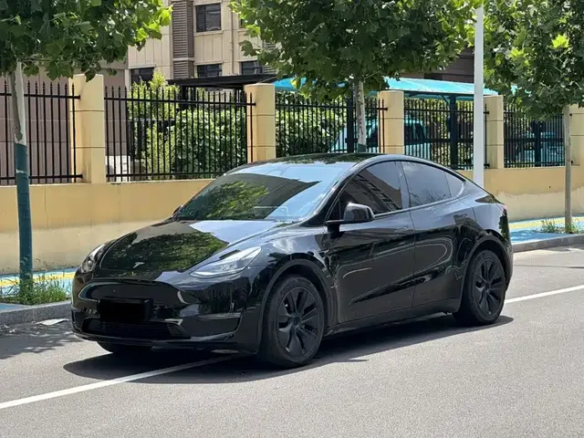 Tesla Model Y 2024 Long Range AWD