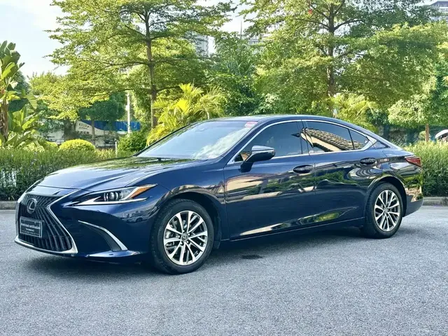 Lexus ES 2024 200 Premium Edition