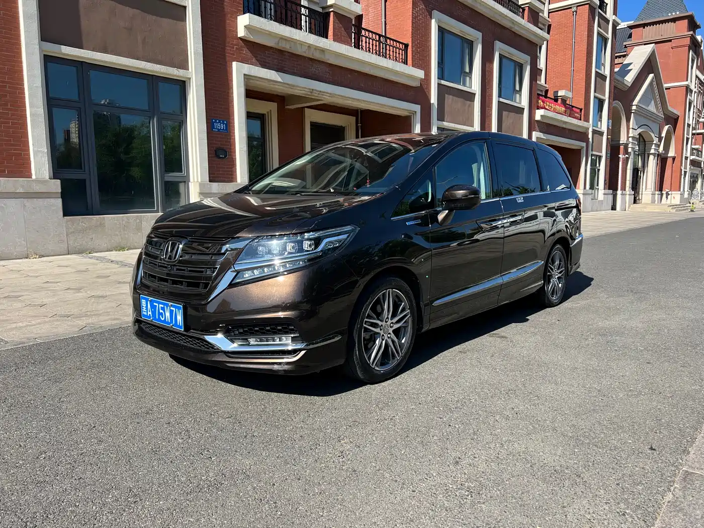 Honda Elysion 2019 2.0L Hybrid Luxury Edition