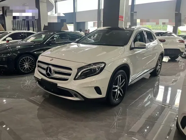 Mercedes-Benz GLA 2018 GLA 200 Fashion