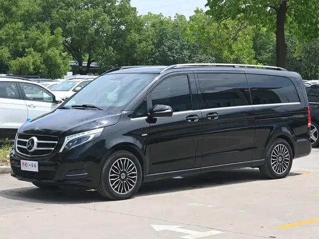 Mercedes-Benz V-Class 2018 V 260 L Premium Long Wheelbase Edition China VI