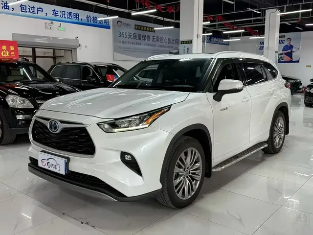 Toyota Highlander 2023 2.5L Smart Hybrid Dual Engine AWD Luxury 7-Seater