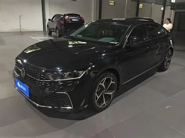 Volkswagen Passat 2024 Model 380TSI Starlight Elite