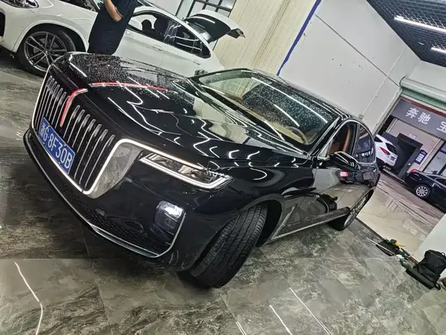 Hongqi H9 2022 2.0T Smart Connect Flag Enjoy Edition