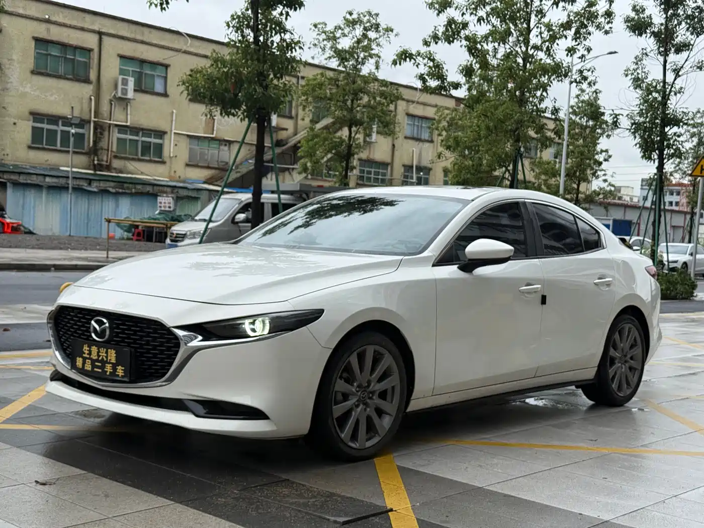 Mazda 3 Axela 2021 2.0L Automatic Quality Glamour