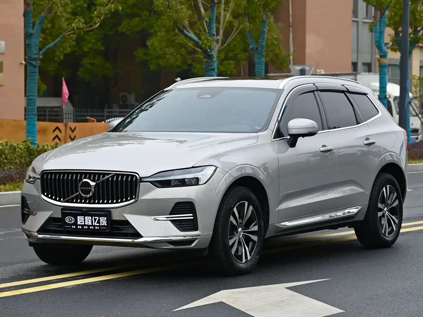 Volvo XC60 2023 B5 AWD Smart Luxury Edition