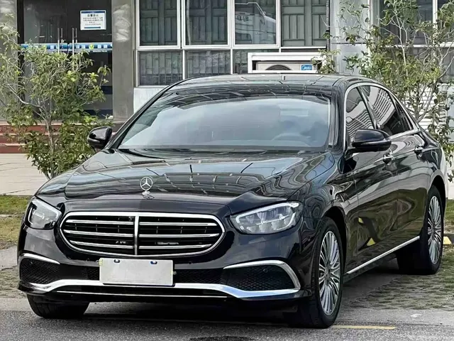 Mercedes-Benz E-Class 2023 E 300 L Fashion