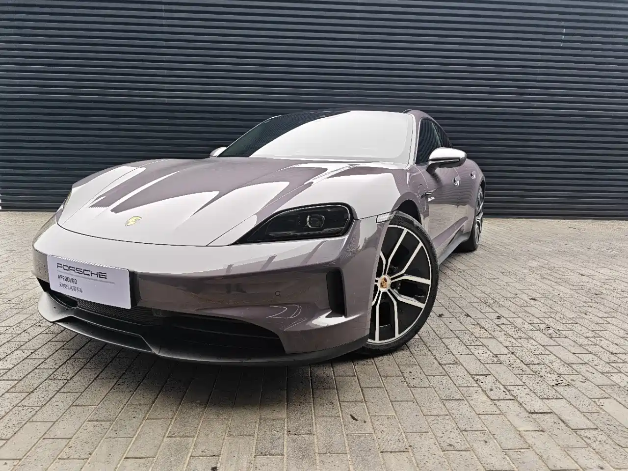 Porsche Taycan 2025 Taycan