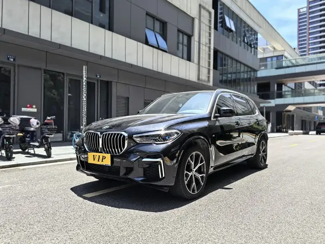 BMW X5 2022 xDrive 40Li Premium M Sport Package