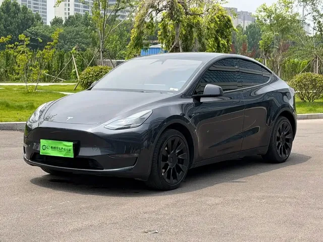 Tesla Model Y 2024 Long Range AWD