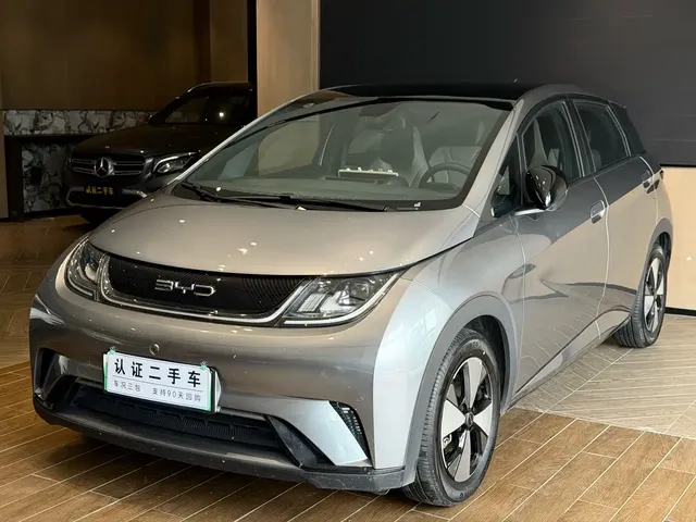 BYD Dolphin 2023 420km Fashion Edition