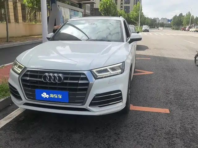 Audi Q5L 2018 40 TFSI Prestige Fashion (China V)