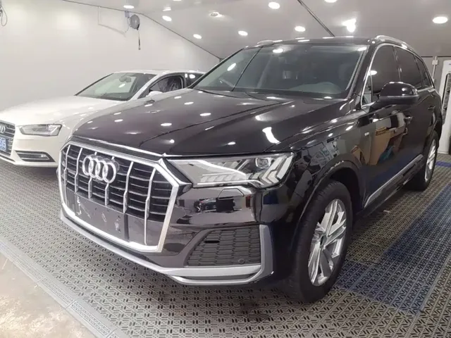 Audi Q7 2023 45 TFSI quattro S line Sport