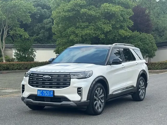 Ford Explorer 2023 EcoBoost 285 AWD Titanium Edition 7-Seater