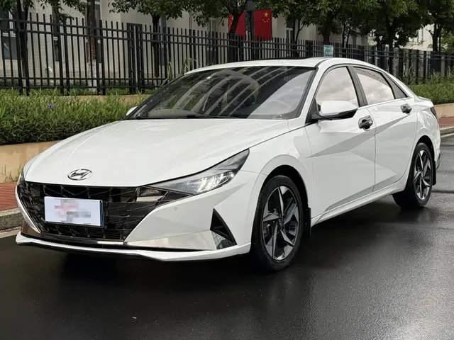 Hyundai Elantra 2021 1.5L CVT GLS Leading Edition