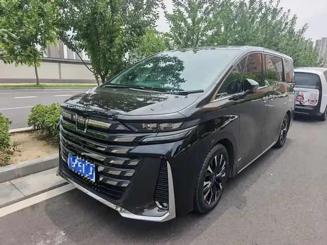 Toyota Vellfire 2024 Crown Hybrid 2.5L Executive Premium Edition