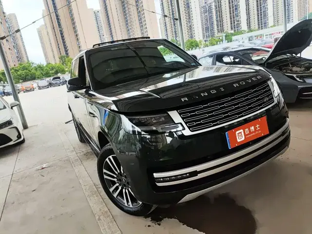 Land Rover Range Rover 2023 3.0 L6 400PS Genesis Extended Version