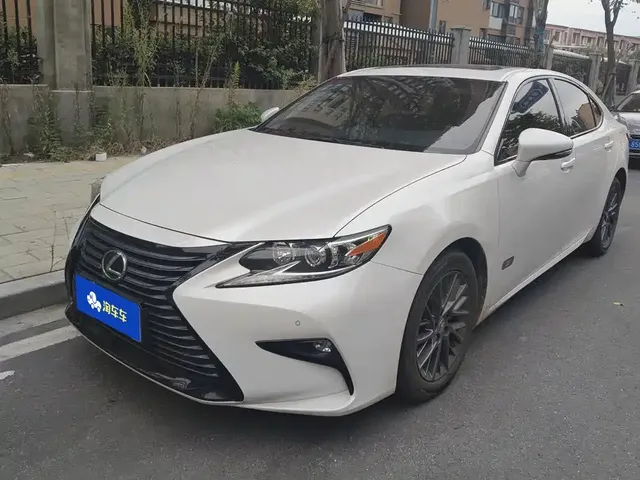 Lexus ES 2017 200 30th Anniversary Edition