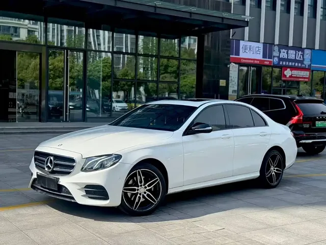 Mercedes-Benz E-Class 2017 E 200 Sport 4MATIC