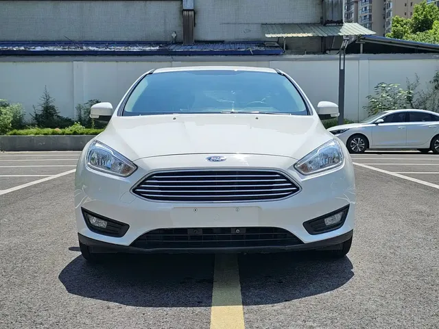 Ford Focus 2020 Hatchback Classic 1.5L Auto Trend