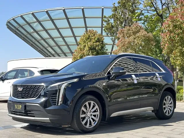 Cadillac XT4 2022 28T FWD Luxury