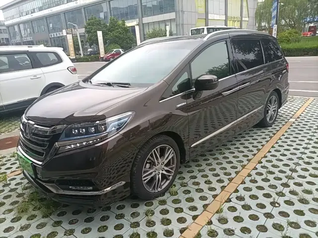 Honda Elysion 2019 2.0L Hybrid Luxury Edition