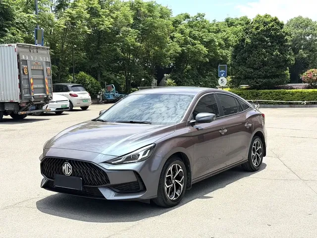 MG 5 2021 Model 180DVVT CVT Youth Luxury Edition