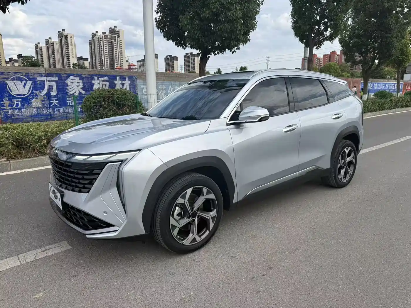 Geely Boyue L 2024 1.5TD DCT Premium Edition
