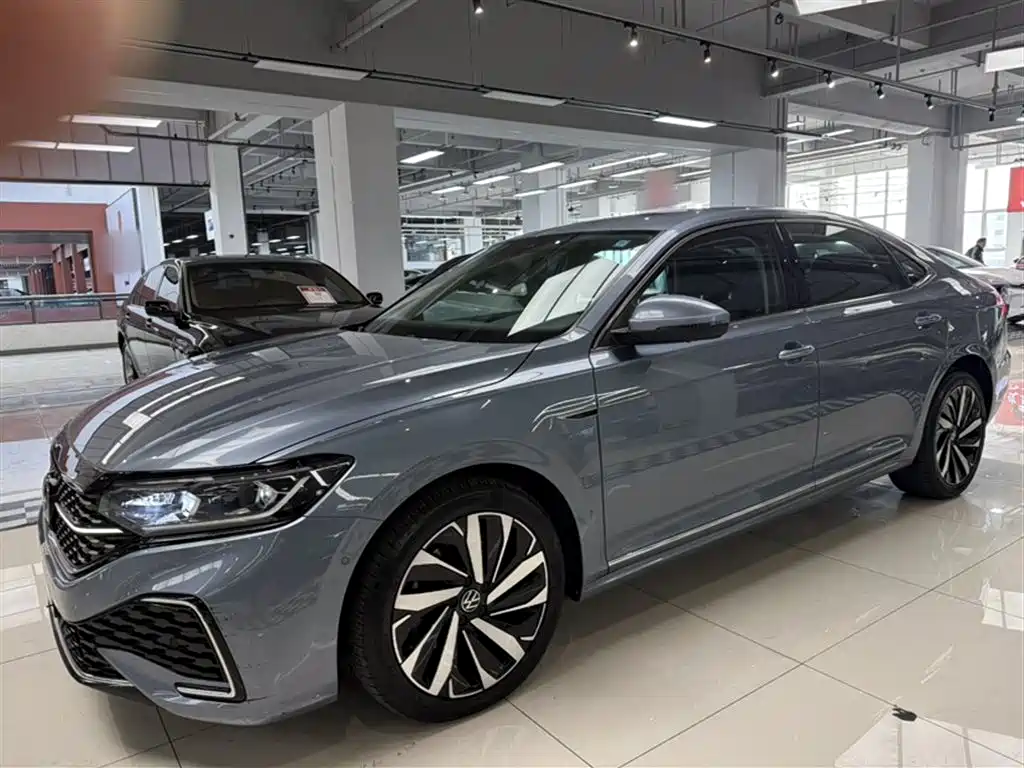 Volkswagen Passat 2022 330TSI Starry Sky Premium Edition