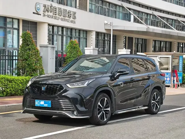 Toyota Crown Kluger 2022 2.5L HEV 4WD Luxury Edition