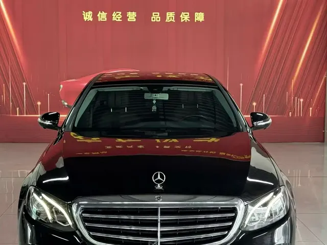 Mercedes-Benz E-Class 2019 E 300 L Fashion