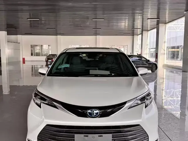 Toyota Sienna 2021 2.5L Hybrid Luxury Edition
