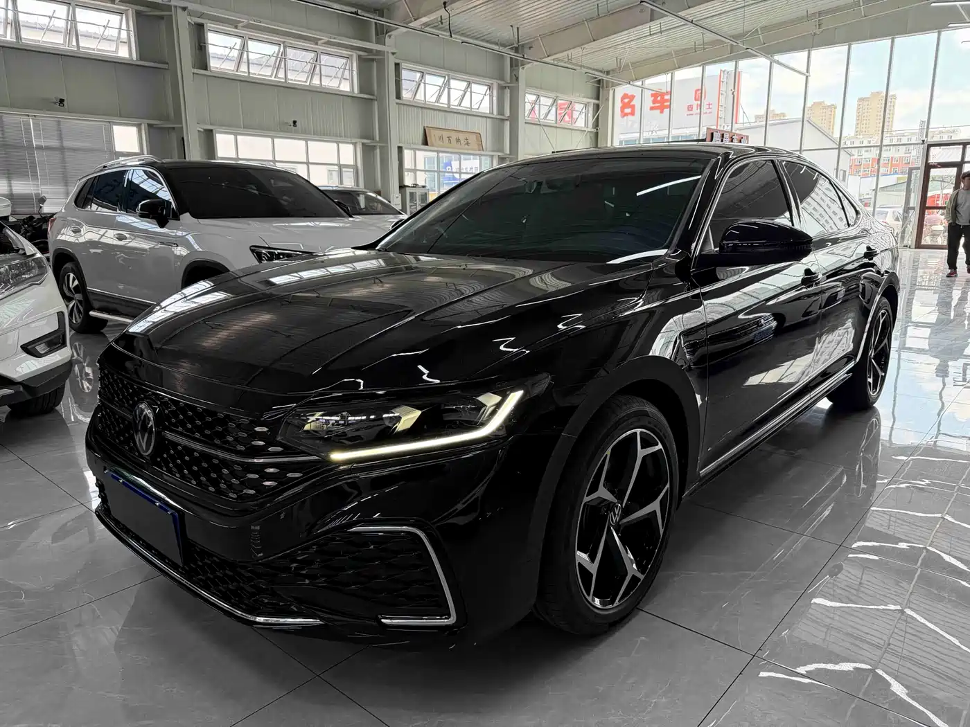 Volkswagen Passat 2023 280TSI Business Edition