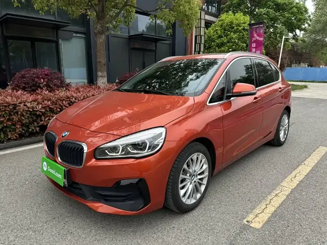 BMW 2 Series Touring 2019 218i Leading