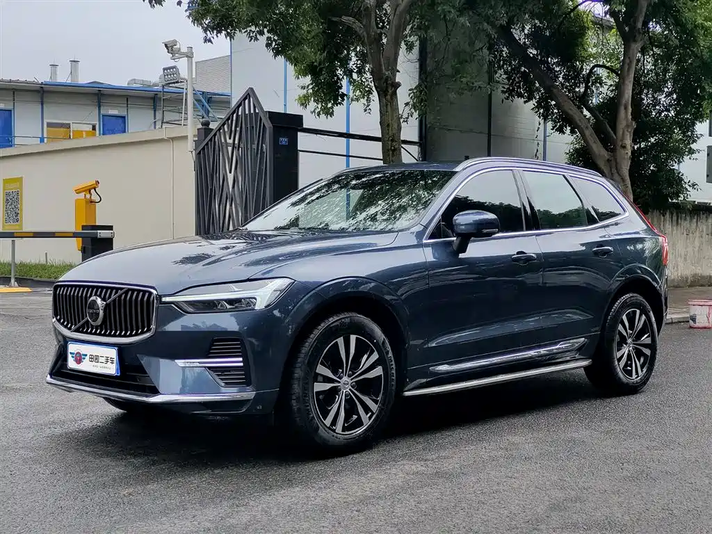 Volvo XC60 2024 B5 AWD Zhiyi Luxury Edition