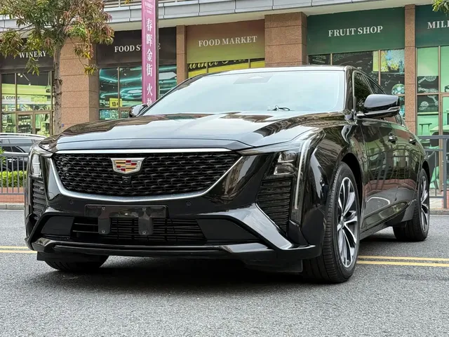 Cadillac CT5 2025 Model 28T Urban Sport Edition