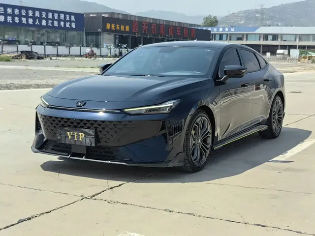 Changan UNI-V 2023 1.5T Sport Edition