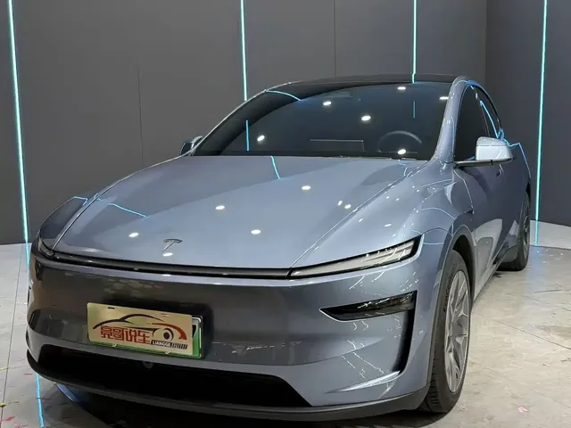 Tesla Model Y L 2025 Facelift Long Range AWD