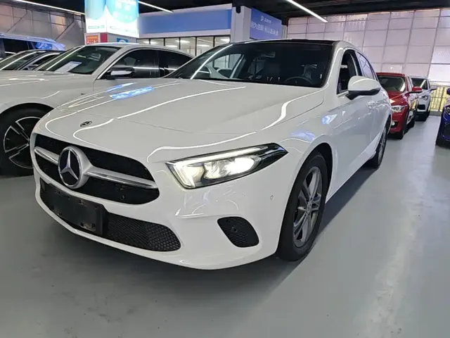 Mercedes-Benz A-Class (Import) 2019 A 200 Dynamic Version