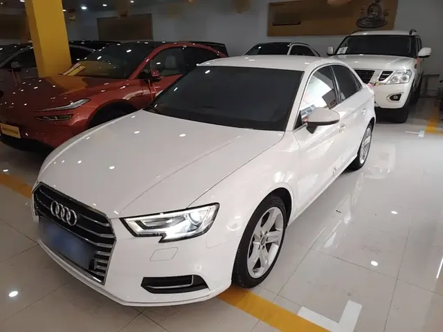 Audi A3 2019 Limousine 35 TFSI Progressive China VI