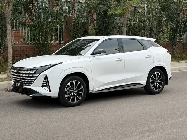Changan UNI-Z New Energy 2024 Blue Whale iDD 125km Surpassing Edition